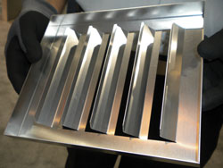 钣金加工企业如何通过引进自动化折弯成型设备降低生产成本,提高产品质量?-中山yobo手机官方网站-yobo(中国)-yobo手机官方网站-yobo(中国) 钣金加工企业如何通过引进自动化折弯成型设备降低生产成本,提高产品质量?-中山yobo手机官方网站-yobo(中国)-yobo手机官方网站-yobo(中国)